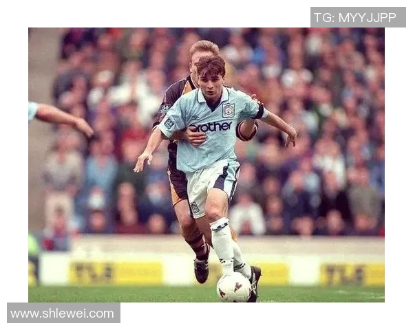 苏联足球历史上的传奇明星球员及其辉煌成就回顾 苏联足球历史上的传奇明星球员及其辉煌成就回顾